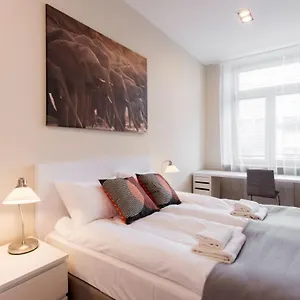 Luxury Nearto Main Square Appartamento