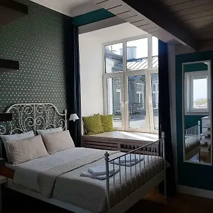 https://apartament-na-wilczej.warsawhotelspoland.com